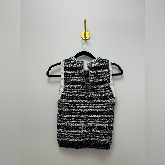 ALICE + OLIVIA " Reva Textured Stitch Shell" small - Picture 2 of 7